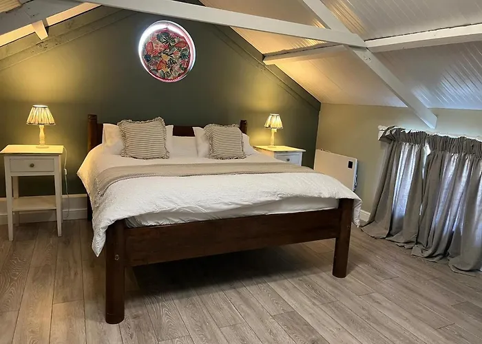 The Old Water Works - Flat 1